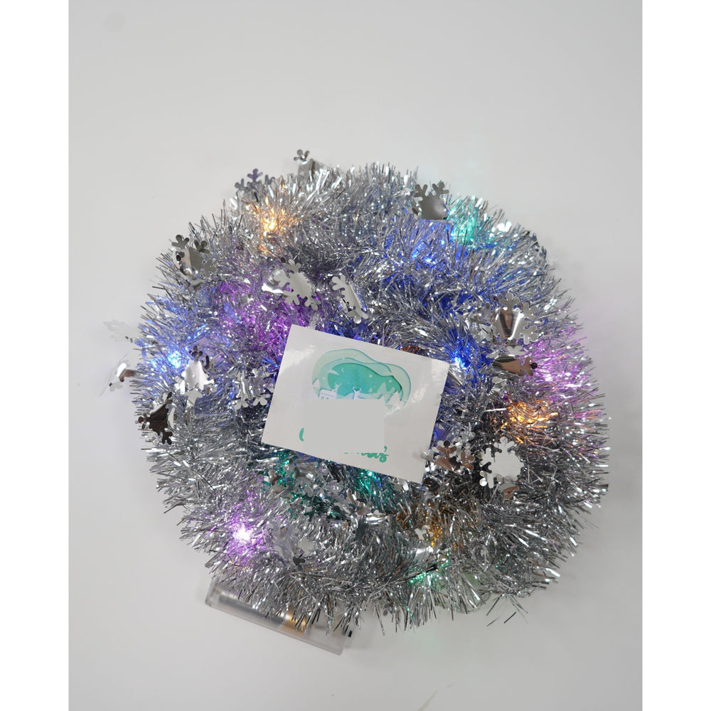 Beteala Craciun cu LED, Argintie, model cu fulgi de nea, 2 m x 5 cm, PVC, Sir, Artificiala