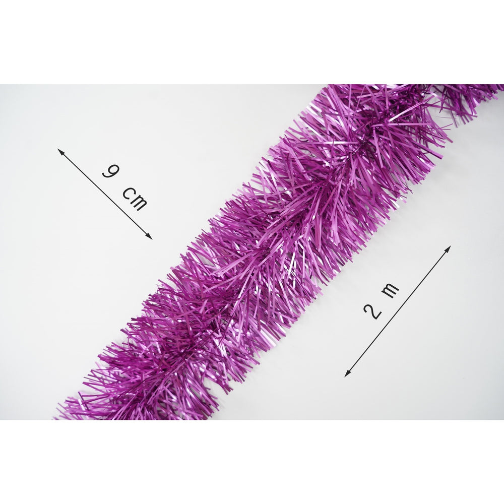 Beteala Craciun, roz, marimea: 2 m x 9 cm material:folie PVC, interior/exterior, Tema: Brad
