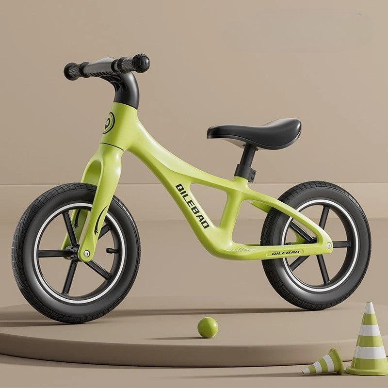 Bicicleta pentru Copii, Fara Pedale, Pentru 2-6 Ani, 2 Roti Silentioase, Sa Reglabila 43 - 58 cm, din Plastic si Fibra de Sticla, 88 x 56 x 43 cm, Verde