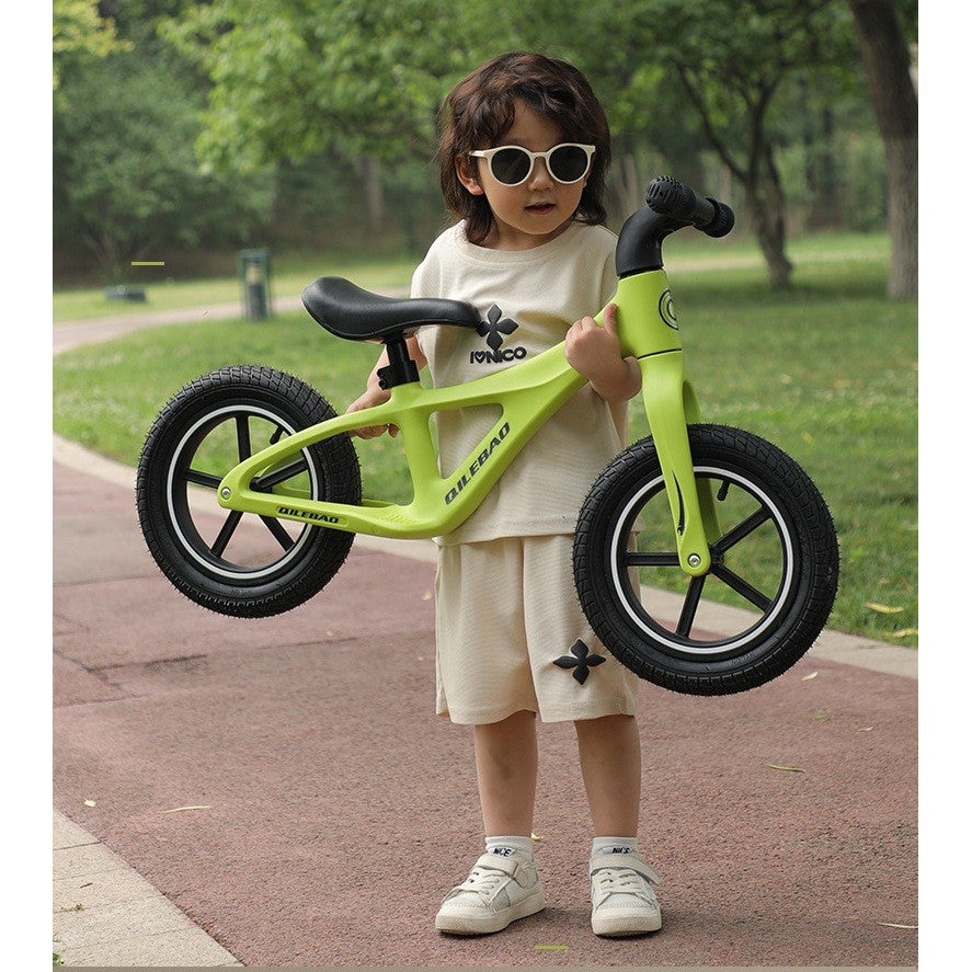 Bicicleta pentru Copii, Fara Pedale, Pentru 2-6 Ani, 2 Roti Silentioase, Sa Reglabila 43 - 58 cm, din Plastic si Fibra de Sticla, 88 x 56 x 43 cm, Verde