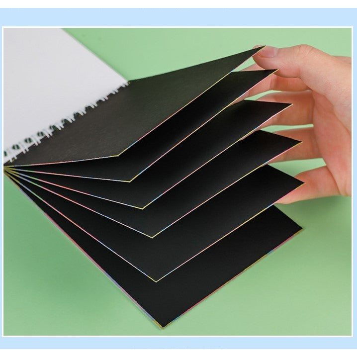 Caiet cu fise razuibile, DIY Magic Scratch, 12 File, Curcubeu, Creion din Lemn, Cartonase negre, 14.2 x 9.8 cm, Verde