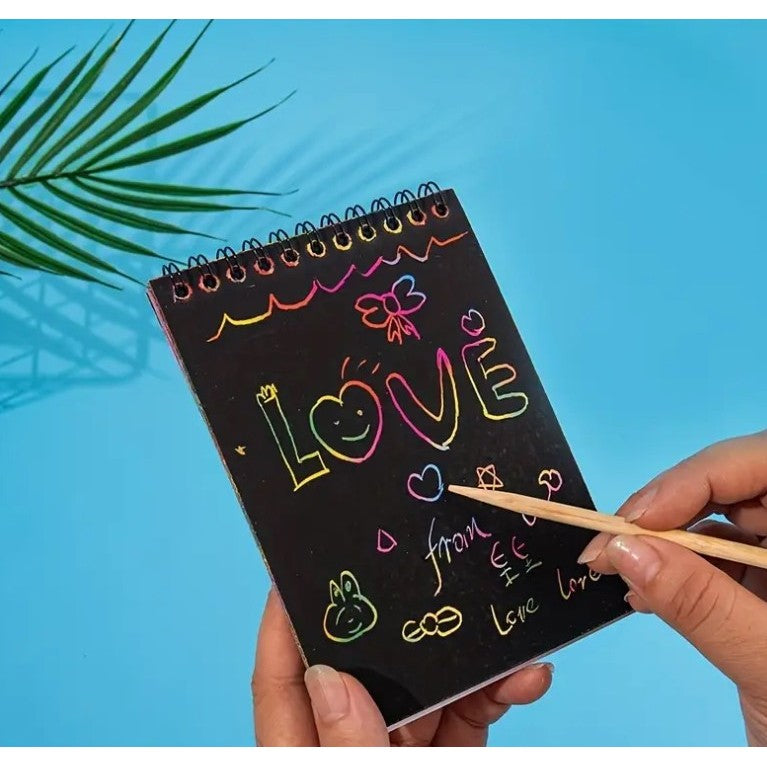 Caiet cu fise razuibile, DIY Magic Scratch, 12 File, Curcubeu, Creion din Lemn, Cartonase negre, 14.5 x 10 cm, roz