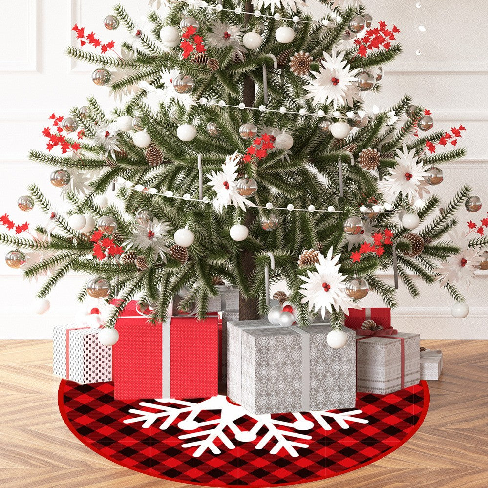 Covoras pentru Bradul de Craciun, din Tesatura Pufoasa, cu Fundite de Prindere, Model Fulg de Nea, Carouri Rosu/Negru, Diametru 90 cm