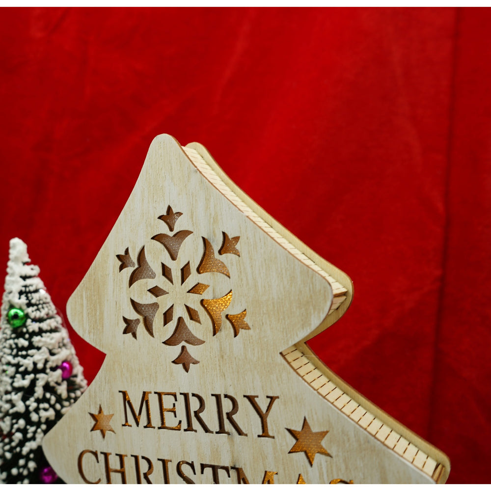 Decoratiune luminoasa, model de Brad cu inscriptie Marry Christmas, alb, lungime: 19 cm, latime: 3 cm, inaltime: 22 cm, lemn, interior/exterior