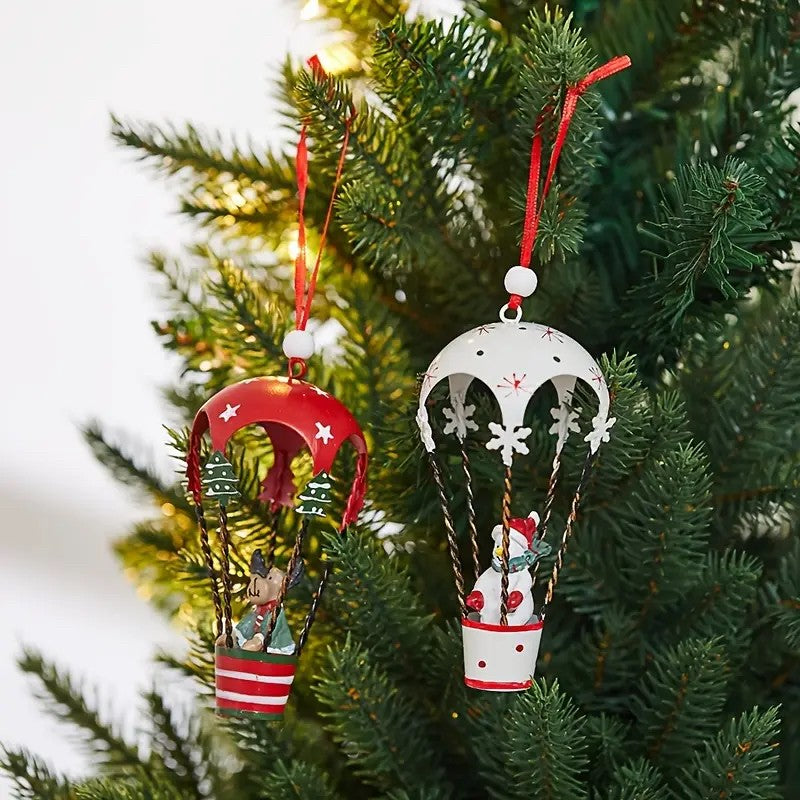 Figurina pentru Brad de Craciun, Model Om de Zapada in Balon cu Aer Cald, Ornament pentru Brad, din Metal, 11 x 5.5 x 5.5 cm, Alb