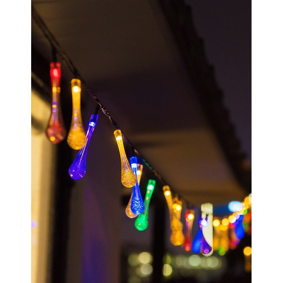 Instalatie Craciun, Tip Picaturi, 30 Led-uri, 6.5 metri, Multicolor, Energie solara, Senzor de lumina