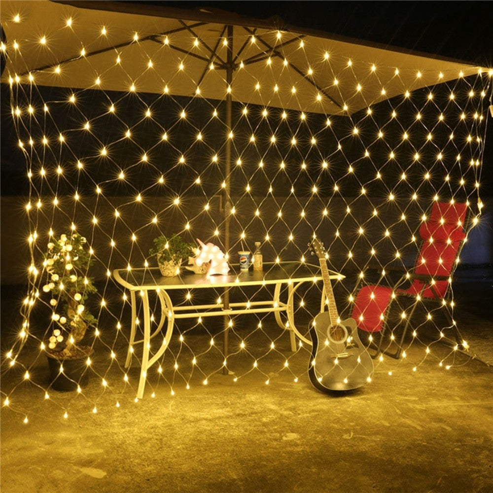 Instalatie Craciun, Tip Plasa, 13.5 mx 1.5 m, 1080 LED-uri, Alb cald, 8 jocuri de lumini, Transformator cu telecomanda, Interconectabila, Prelungitor 5 m inclus, Fir transparent