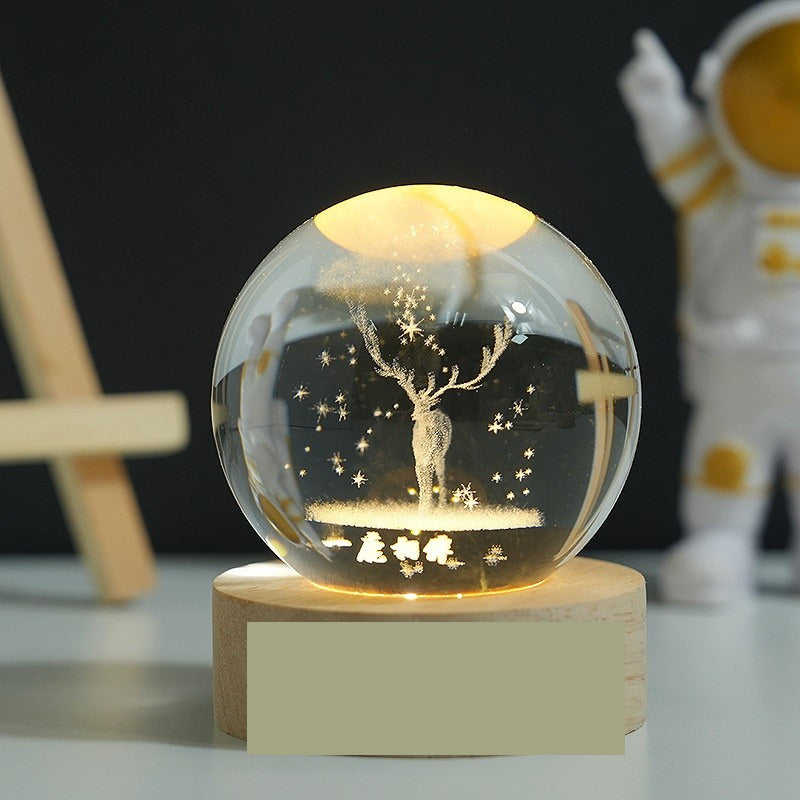 Lampa LED Decorativa, cu Bila de Cristal cu Diametru 6cm, Model Cerb 3D, Alimentare USB, Suport din Lemn, Lumina Alb Cald