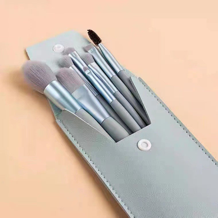 Mini set portabil 8 pensule de machiaj cu husa albastra