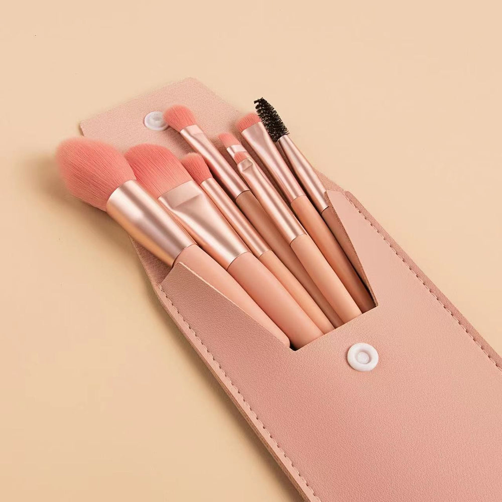Mini Set Portabil cu 8 Pensule de Machiaj cu Husa cu Peri Moi și Densi, pentru Fond de Ten, Pudră, Blush, Fard și Sprâncene, Roz