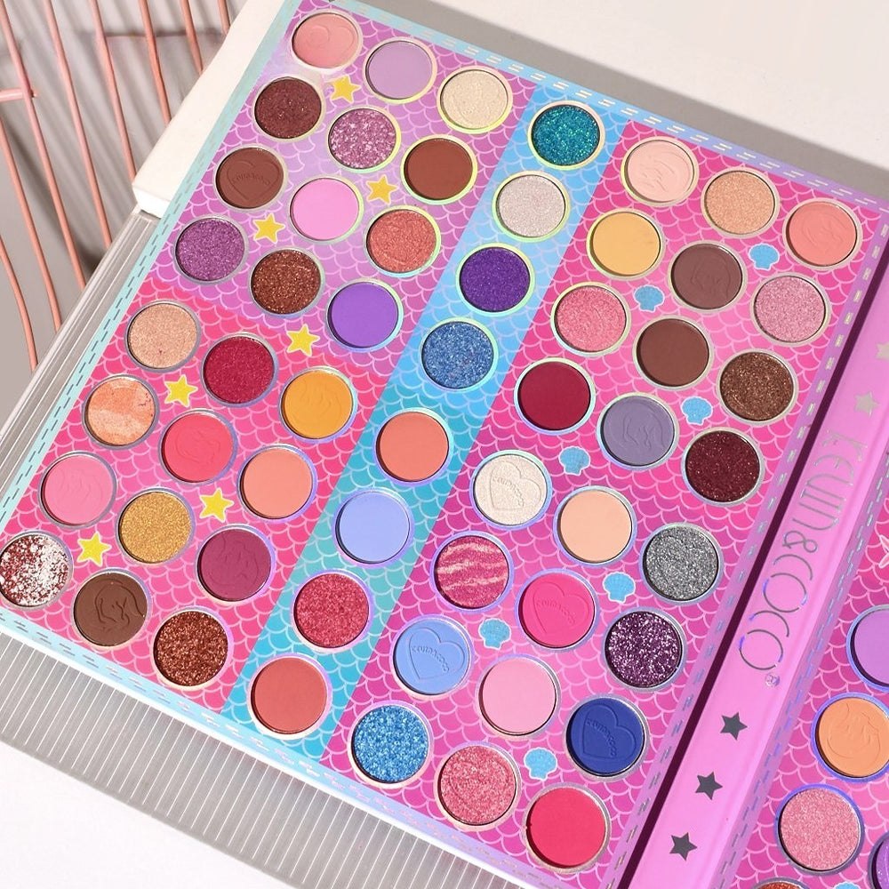 Paleta de Machiaj Profesionala KEVIN & COCO Mermaids, 86 Culori, Trusa Completa pentru Ochi si Fata, Farduri Mate, Sidefate si Glitter, Blush, Iluminator si Contur, Pigmentare Intensa, 23.5 x 25 x 2.1 cm, Multicolor