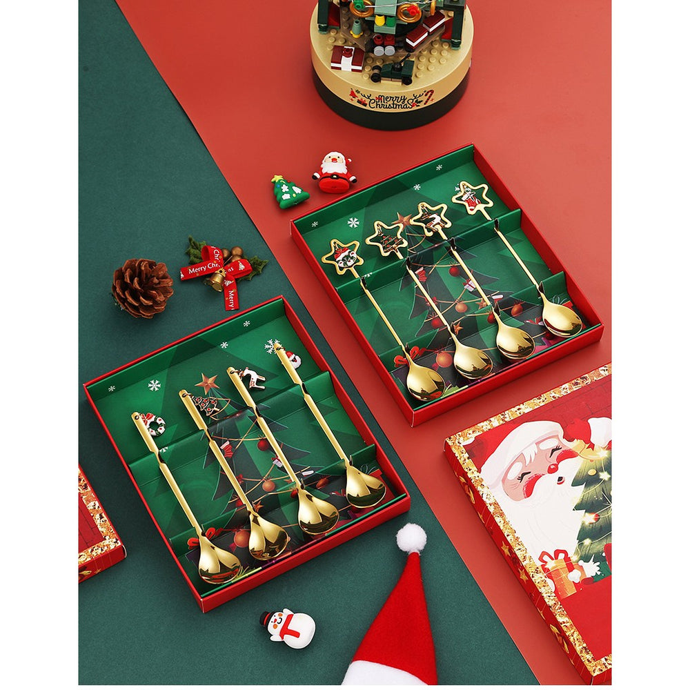 Set 4 Lingurite, Tema Craciun, Model Carry The Merry, 4 Modele Tip Pandantiv cu Steluta, din Otel Inoxidabil, 19 x 16 x 2 cm, Multicolor