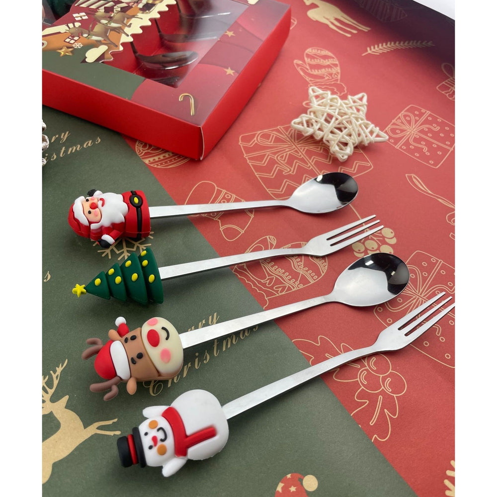 Set 4 Tacamuri, cu Figurine de Craciun, din Otel Inoxidabil, 2 Furculite, 2 Linguri, Cutie Festiva, 13.5 cm, Rosu