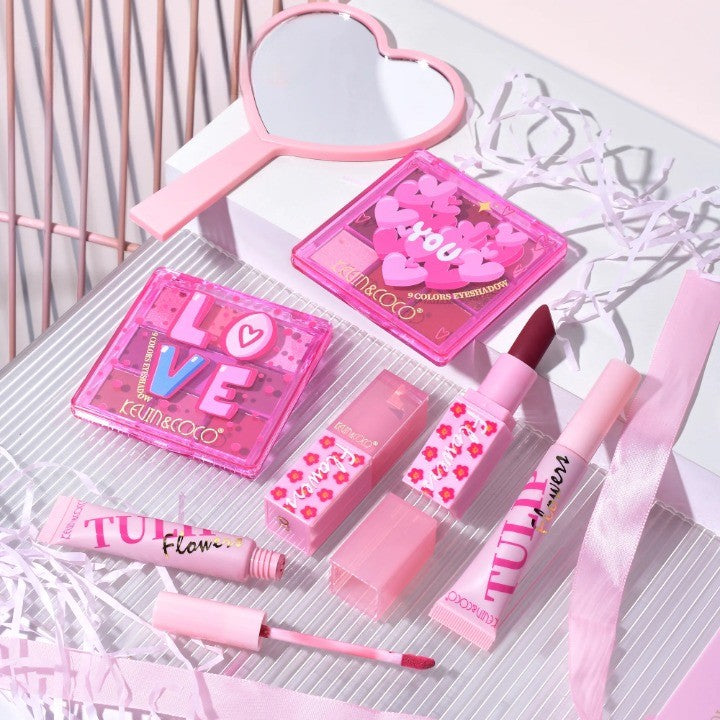 Set de Machiaj Kevin&Coco Tulip Love Gift Box, 22 Culori, 2 Palete de Farduri, 2 Lip Gloss-uri, 2 Rujuri și Oglindă Inimioară, Design Lalele, 15.7 x 21 x 4 cm, Multicolor