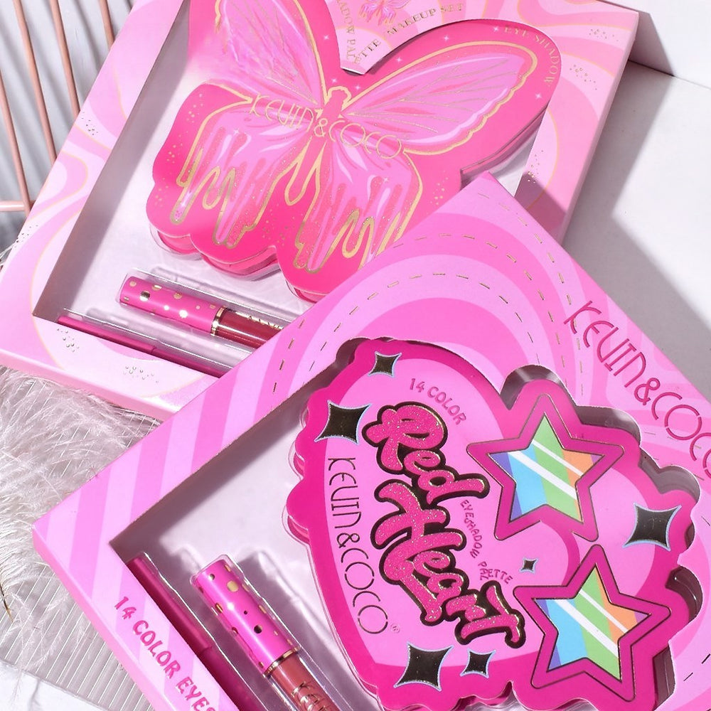 Set Machiaj Kevin&Coco Red Heart Eyeshadow Palette, Paletă cu 14 Farduri de Pleoape, Lip Gloss, Creion pentru Ochi și Ascuțitoare, Design Inimă, 21 x 20.5 x 2.2 cm, Roz