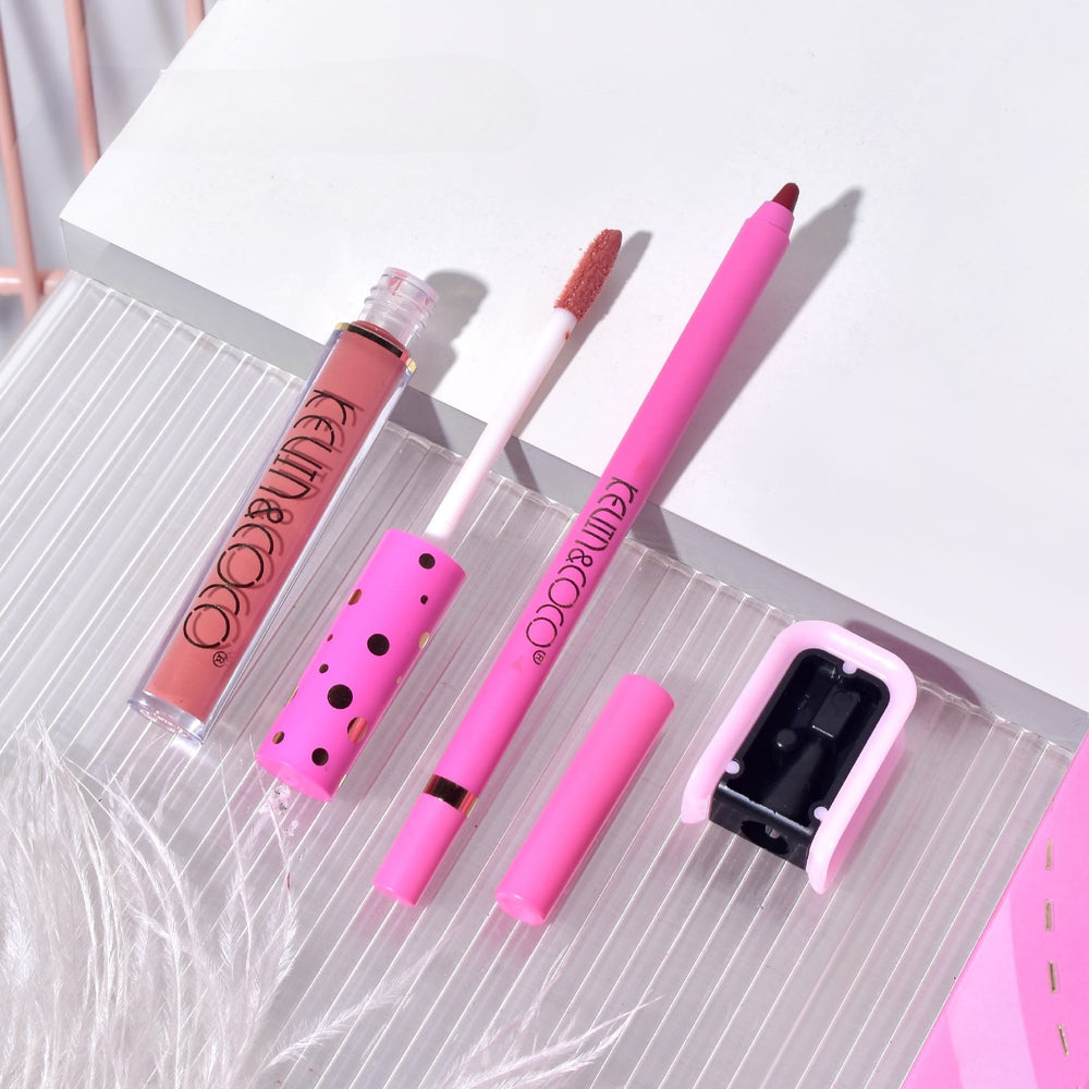 Set Machiaj Kevin&Coco Red Heart Eyeshadow Palette, Paletă cu 14 Farduri de Pleoape, Lip Gloss, Creion pentru Ochi și Ascuțitoare, Design Inimă, 21 x 20.5 x 2.2 cm, Roz