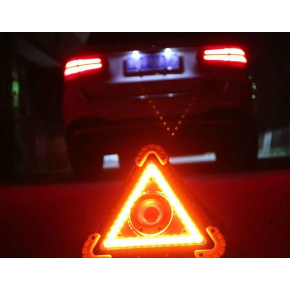 Triunghi Multifunctional de Avertizare, Lanterna LED, Impermeabil IP65, 800 lm, 2 x AA, Functie Incarcare Telefon, USB si Micro USB, COB 33, Portocaliu